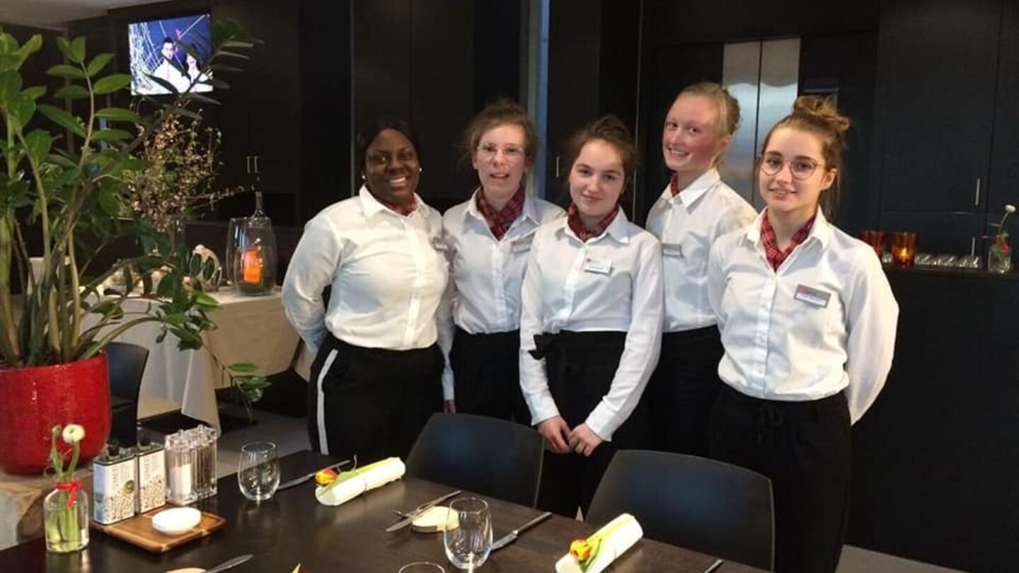 52840284_2338951466380879_3743299220937900032_n