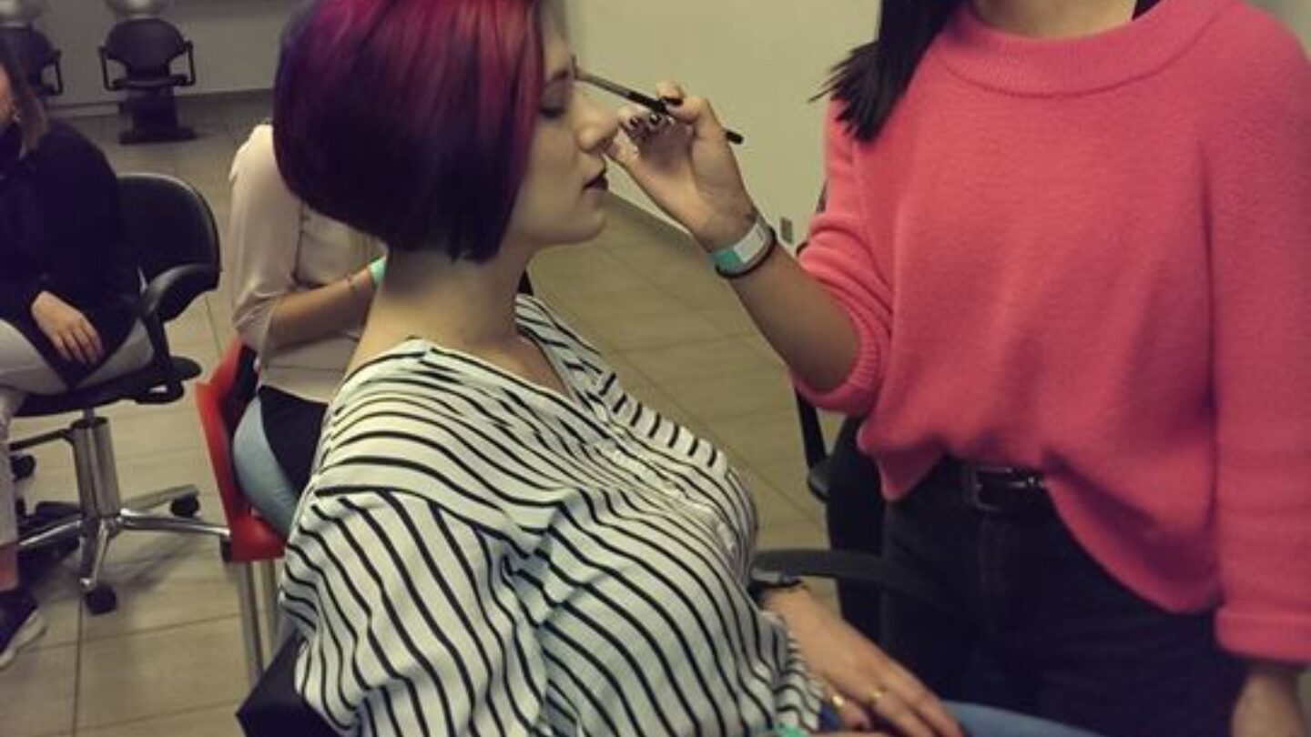 54350296_2215135085212115_7341141768009678848_n